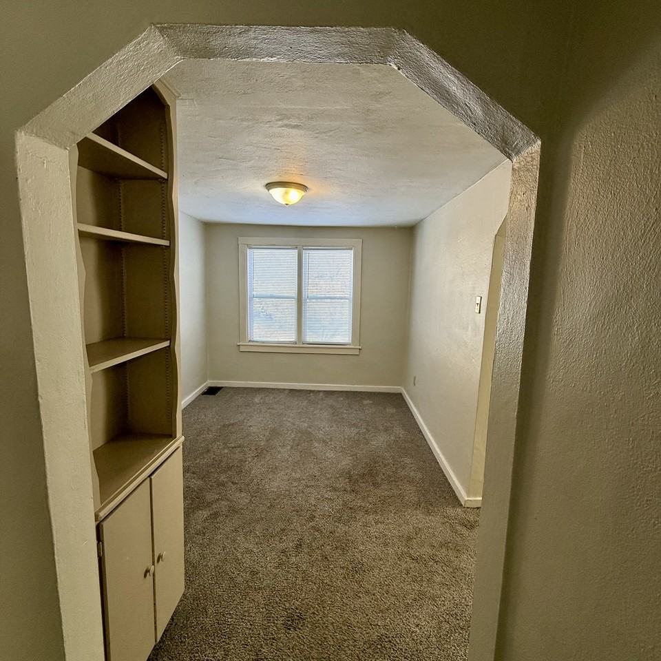 338 La Motte Ln #1 - Photo 5 of 10