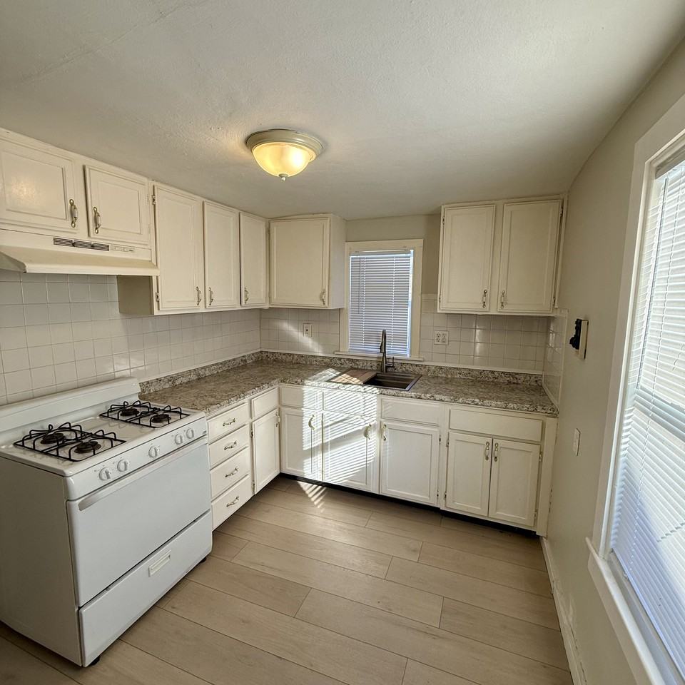 338 La Motte Ln #1 - Photo 6 of 10