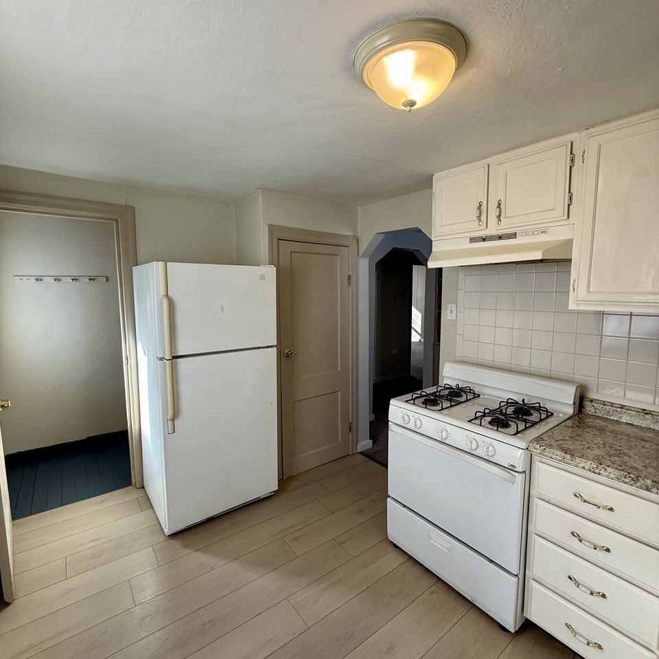 338 La Motte Ln #1 - Photo 7 of 10