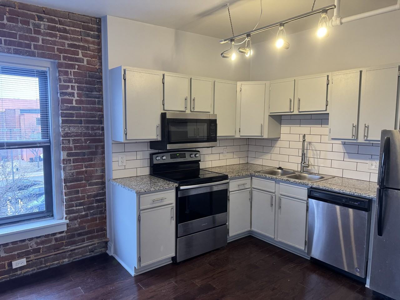 412 Delaware StreetUnit 301 #412-301 - Photo 3 of 14