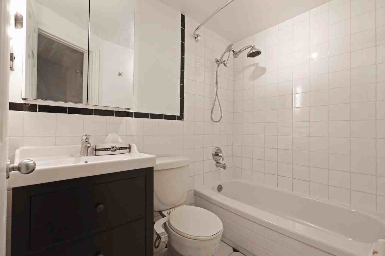 64 Northcote Avenue - Photo 3 of 23