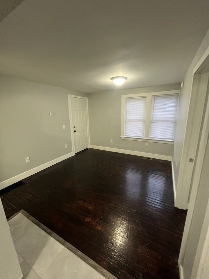 13 Elm St #1 - Photo 7 of 8