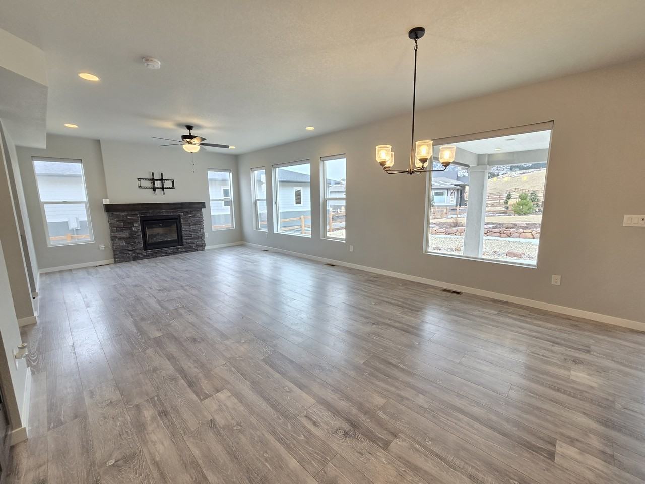 5446 Mesa Top Dr #1 - Photo 3 of 50