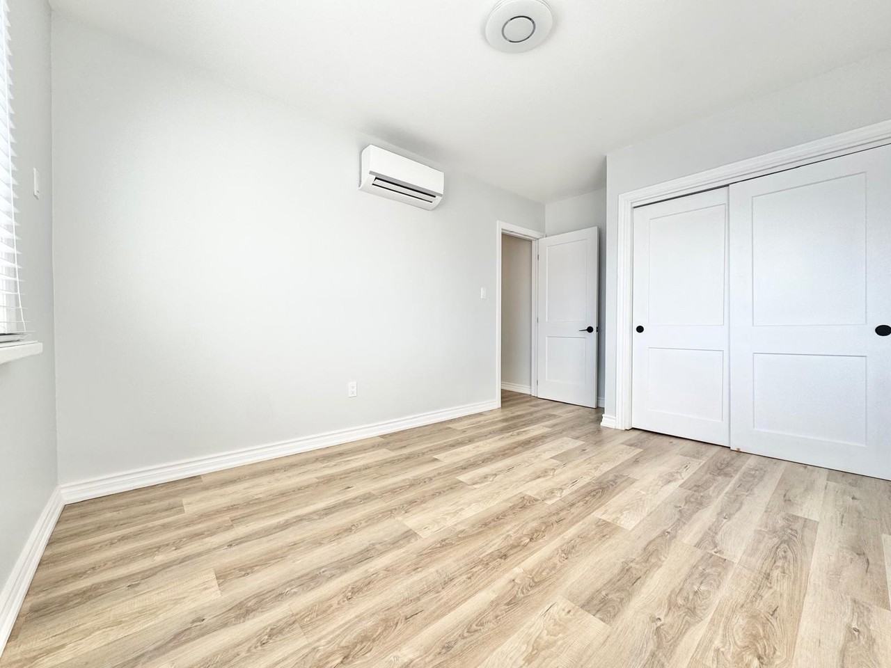 24 Wellington St #9 - Photo 6 of 11