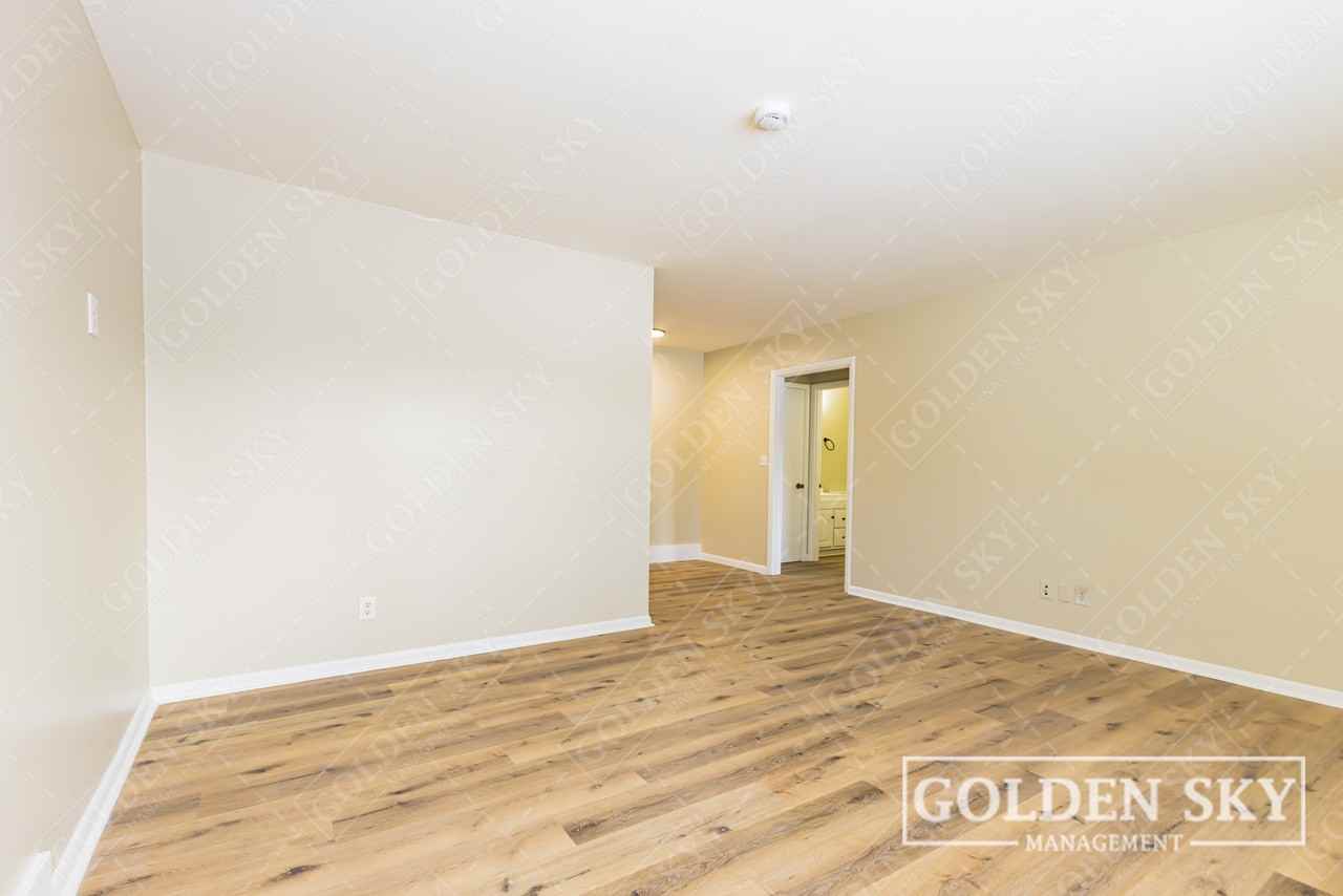 4611 South Madison StreetUnit 13 #13 - Photo 3 of 8