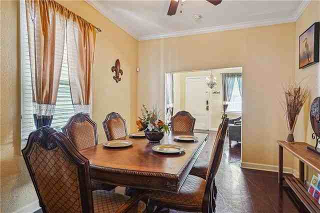 1510 Saint Anthony St #1 - Photo 7 of 35