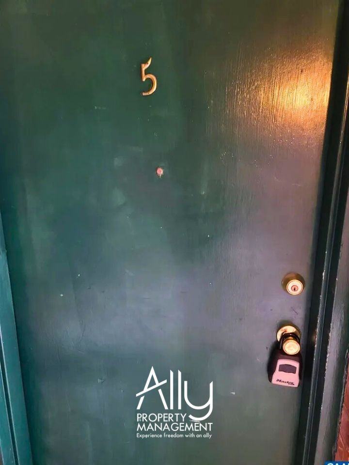 840 Runnel Ct #1 - Photo 4 of 31