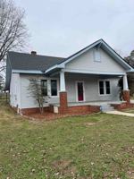 featured image of 855 College St #1