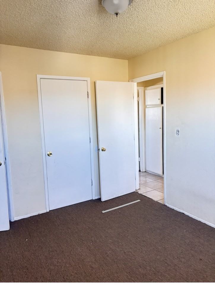 1305 1/2 W 87th St #1305-5 - Photo 5 of 15