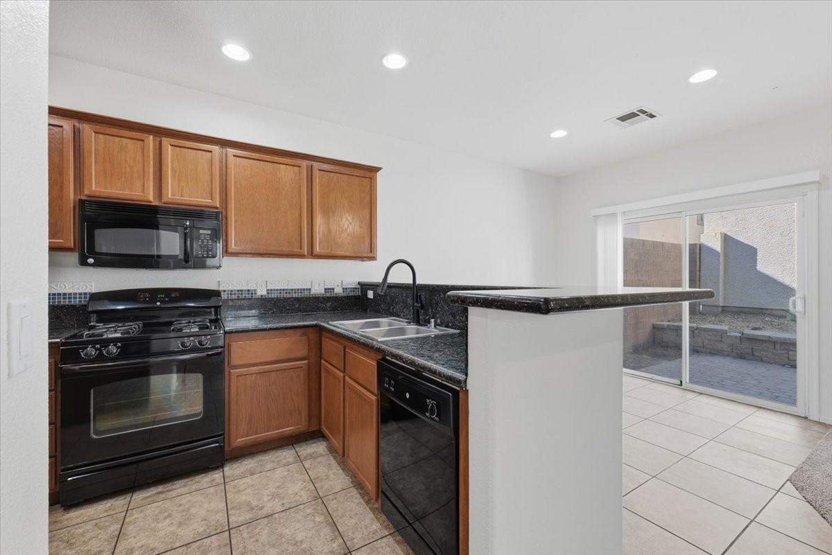 6217 Blushing Willow St #1 - Photo 7 of 21