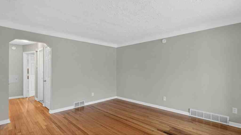 1670 Pagel Ave #1 - Photo 3 of 28