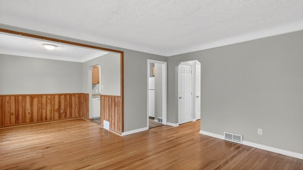 1670 Pagel Ave #1 - Photo 4 of 28