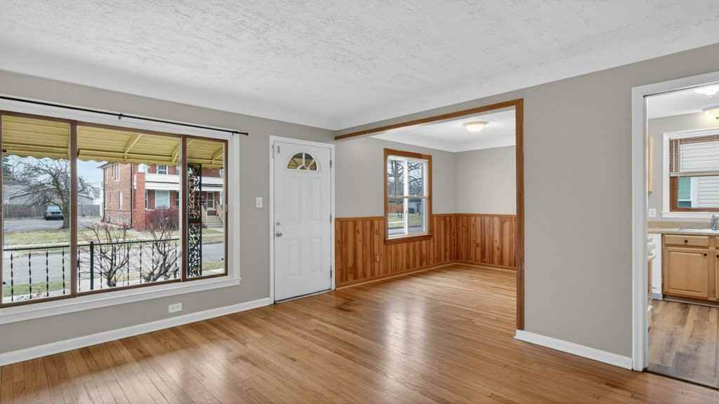 1670 Pagel Ave #1 - Photo 5 of 28