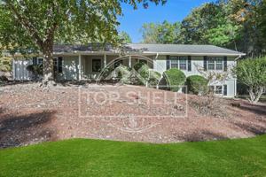 featured image of 4684 Ben Hill Dr #1