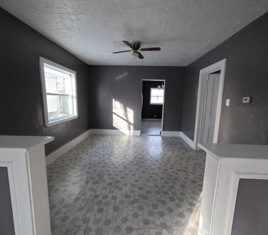 1349 N Adams St #1 - Photo 3 of 14