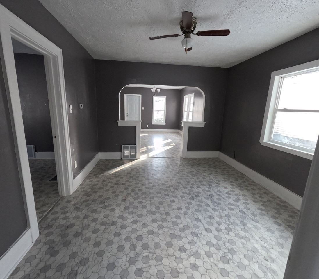 1349 N Adams St #1 - Photo 4 of 14