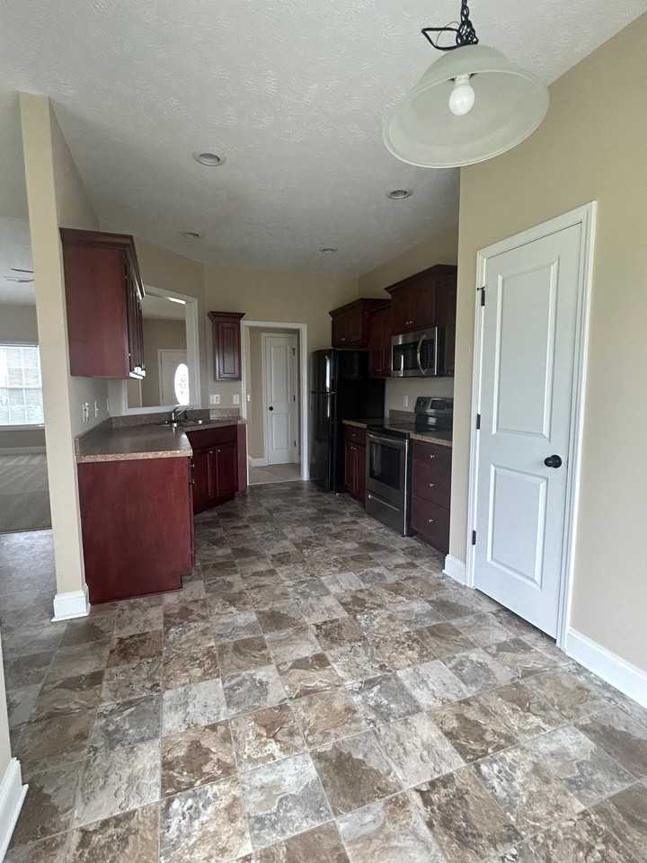 107 Silver Peak Dr #1 - Photo 4 of 18