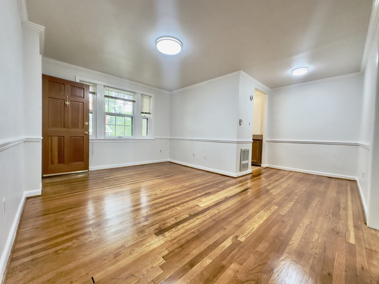 906 Jefferson St #1 - Photo 2 of 22