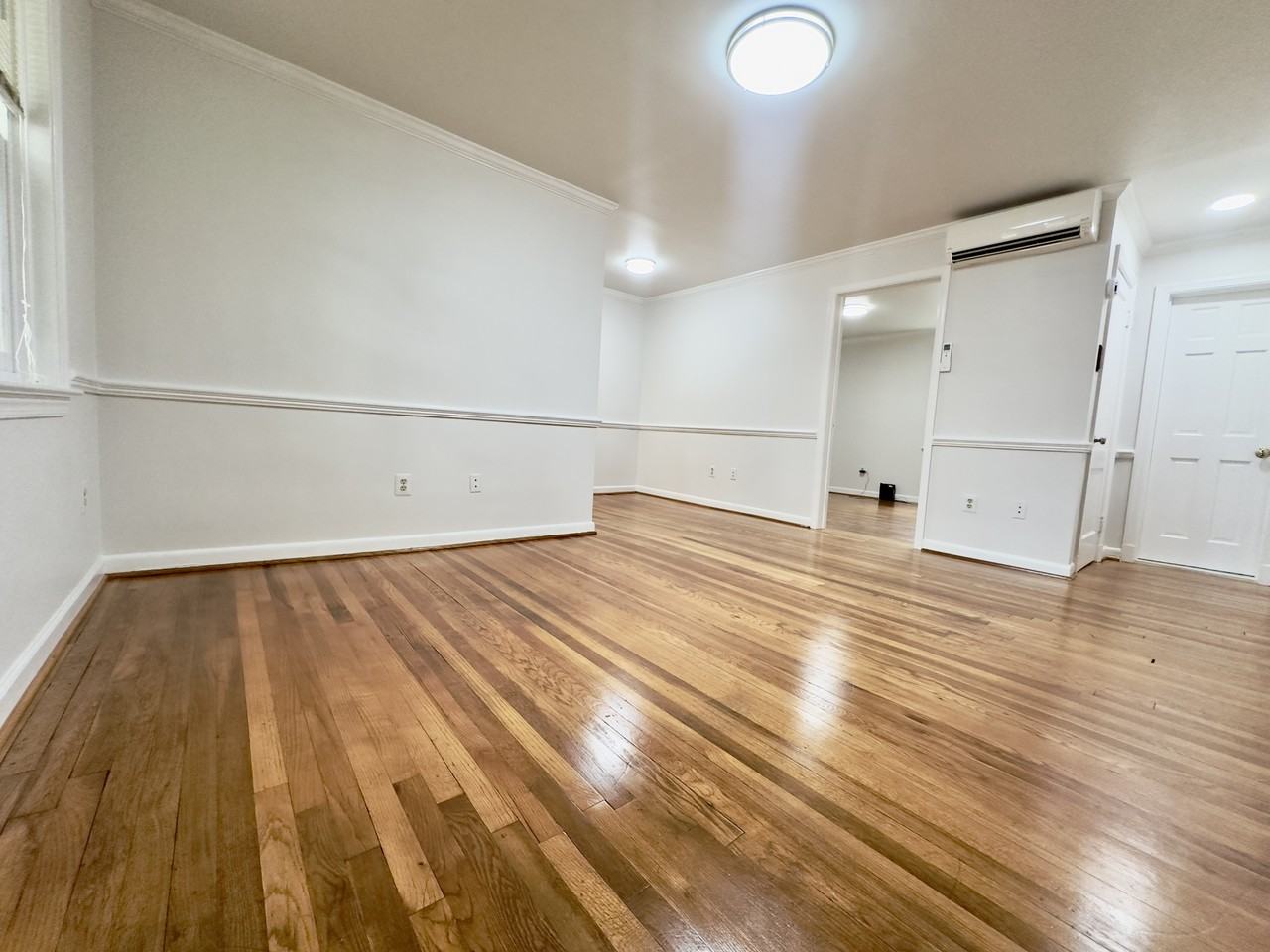 906 Jefferson St #1 - Photo 3 of 22