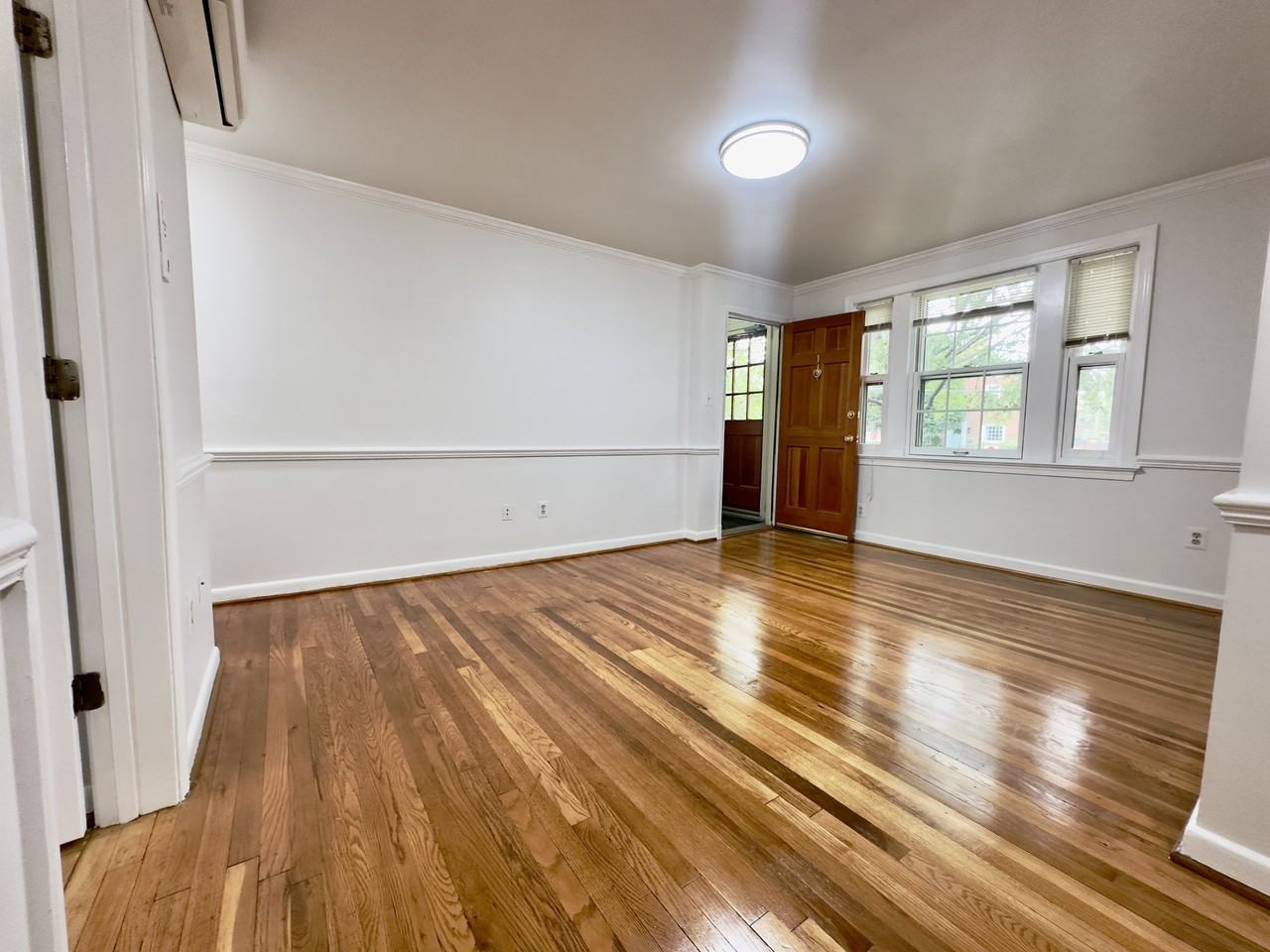 906 Jefferson St #1 - Photo 4 of 22