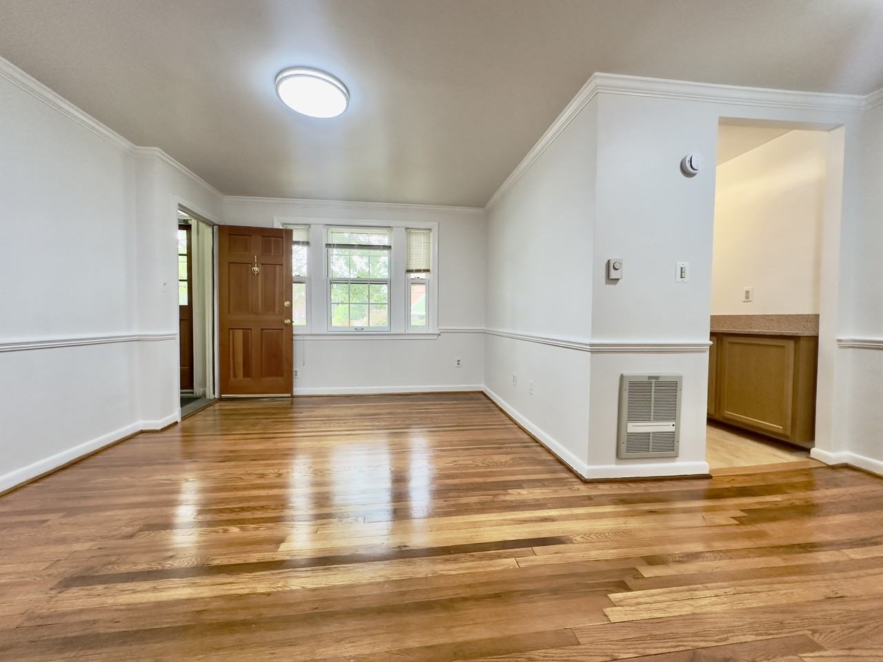 906 Jefferson St #1 - Photo 5 of 22