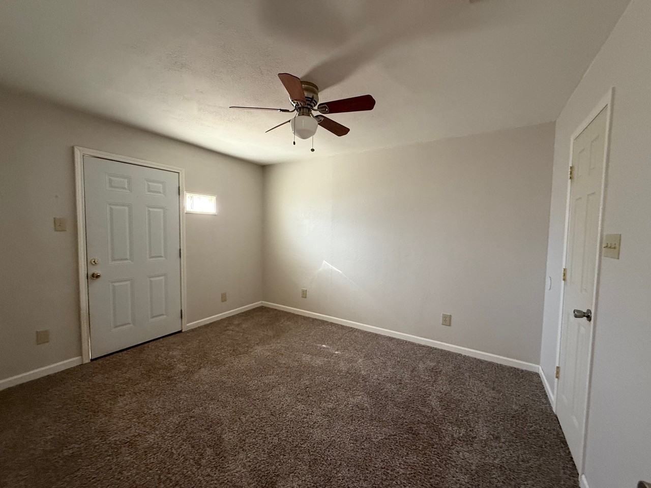 407 W Spruce Avenue - 1Unit B #1 - Photo 5 of 9