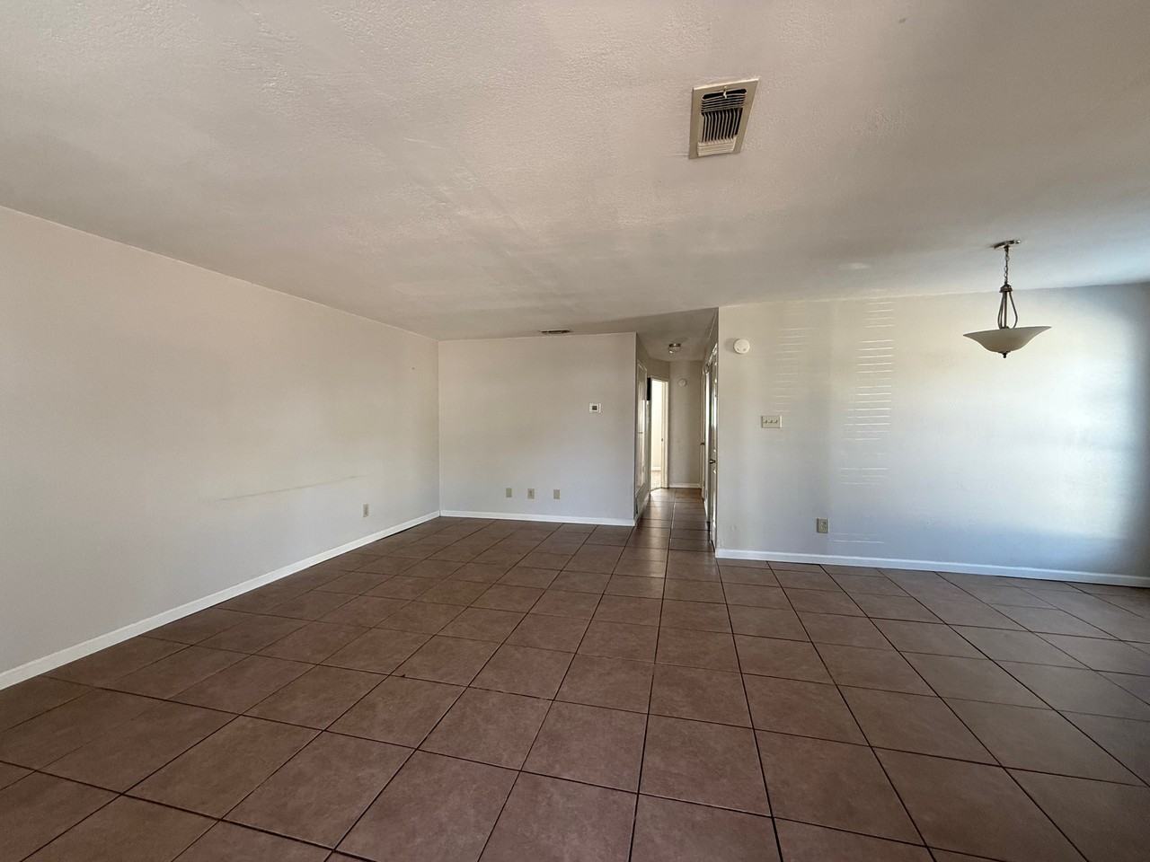 407 W Spruce Avenue - 1Unit B #1 - Photo 7 of 9