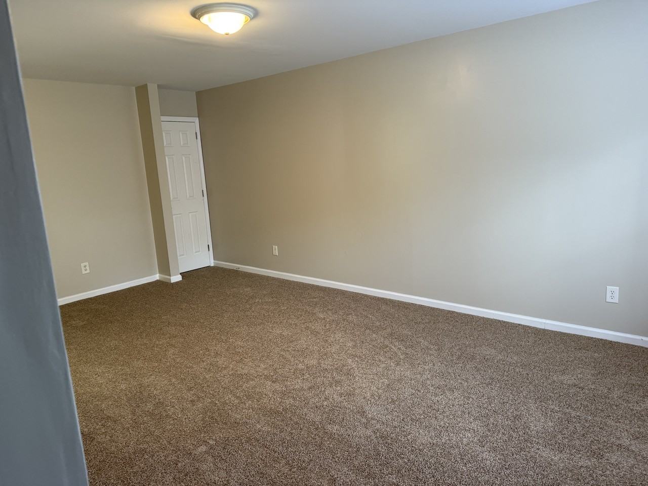 122 Short St #1 - Photo 2 of 9