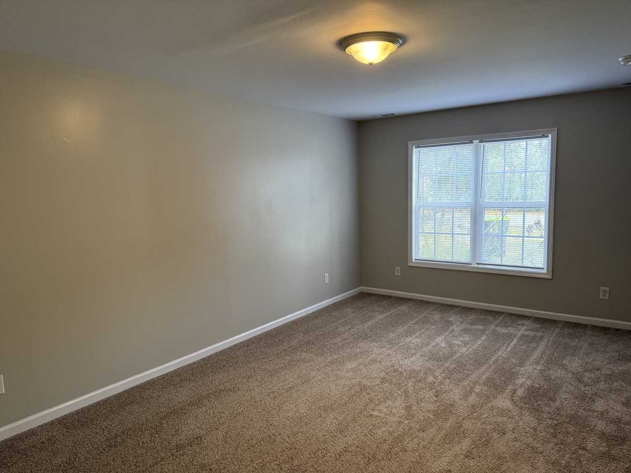 122 Short St #1 - Photo 3 of 9