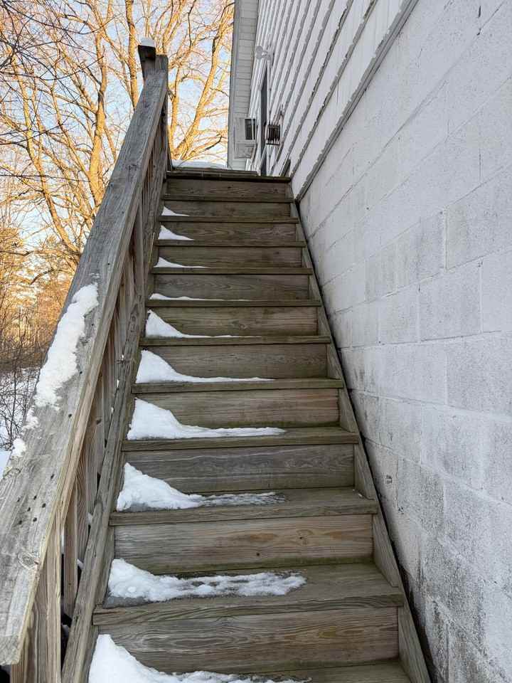 1015 Broadway Ofc - Photo 3 of 4