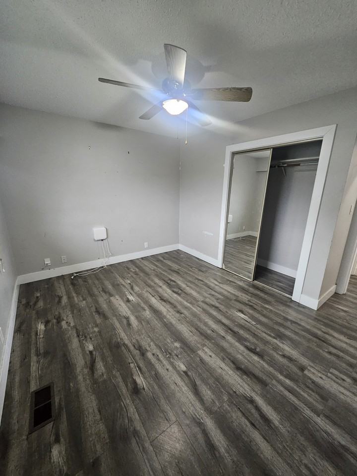 11153 81 Avenue - Photo 6 of 24