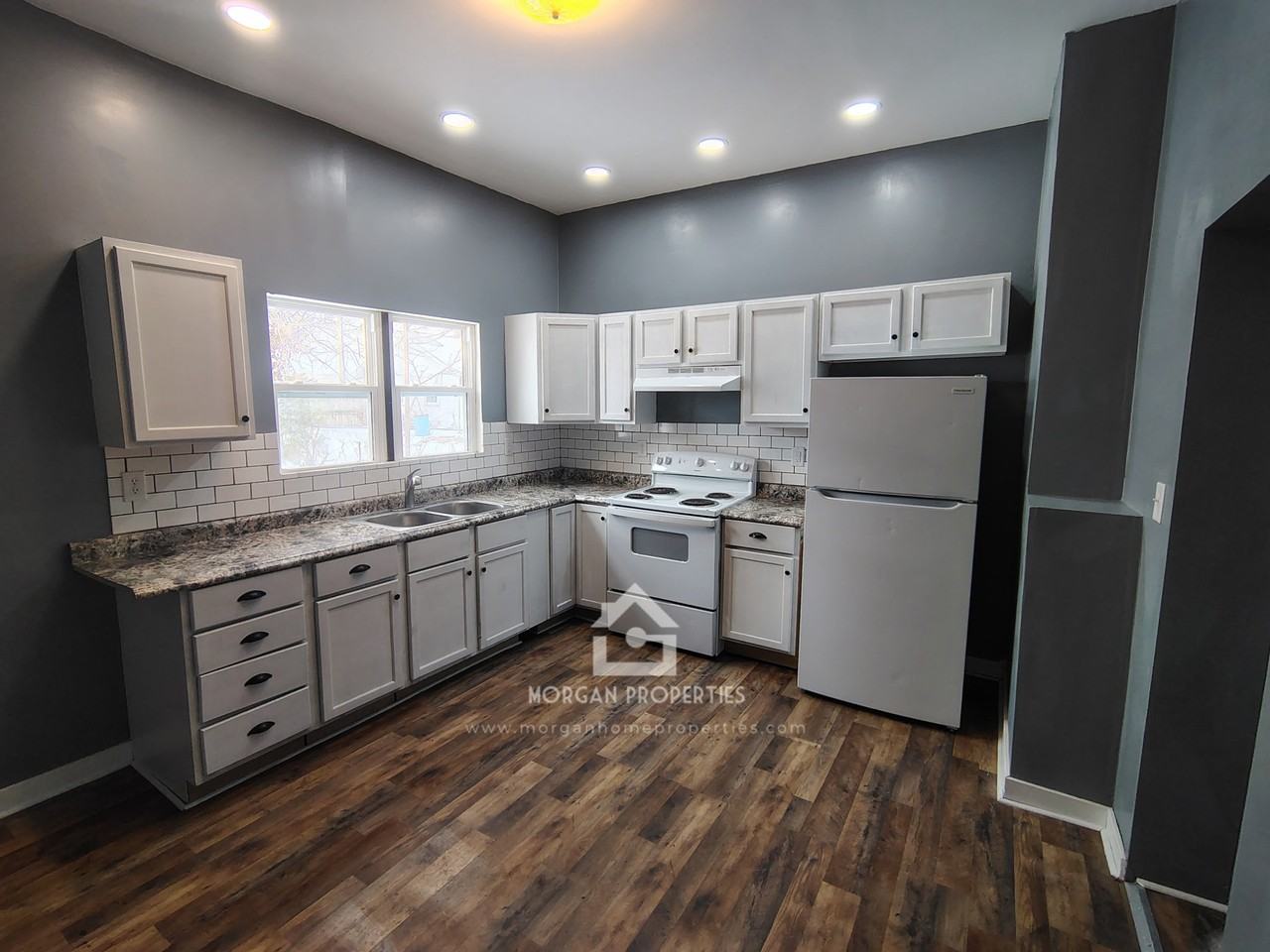 124 N 20th St - Photo 3 of 9