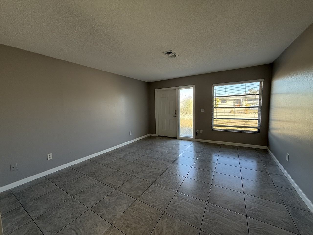 470 Briarwood Rd #1 - Photo 3 of 15