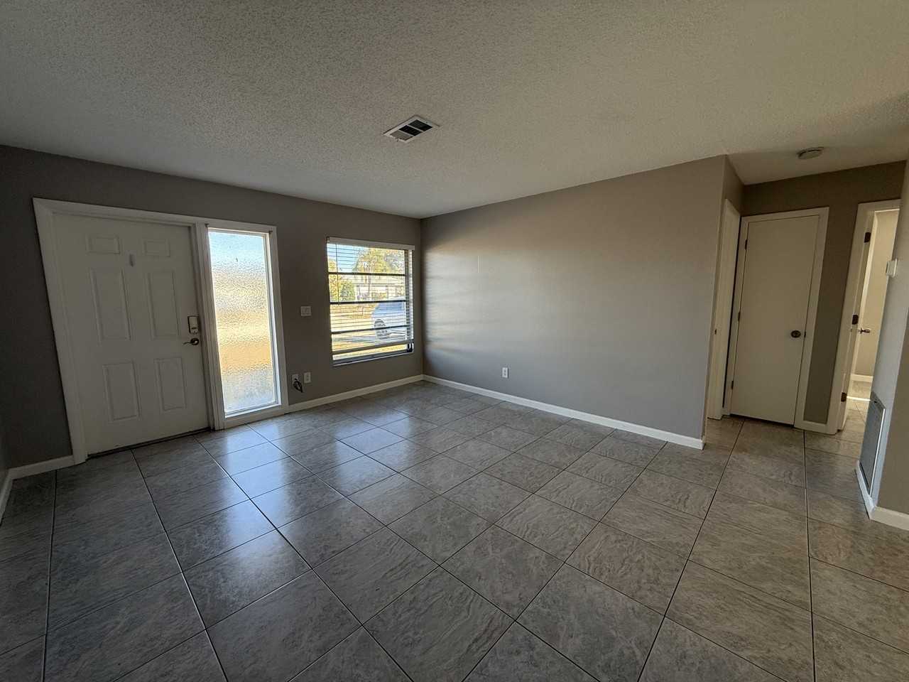 470 Briarwood Rd #1 - Photo 4 of 15