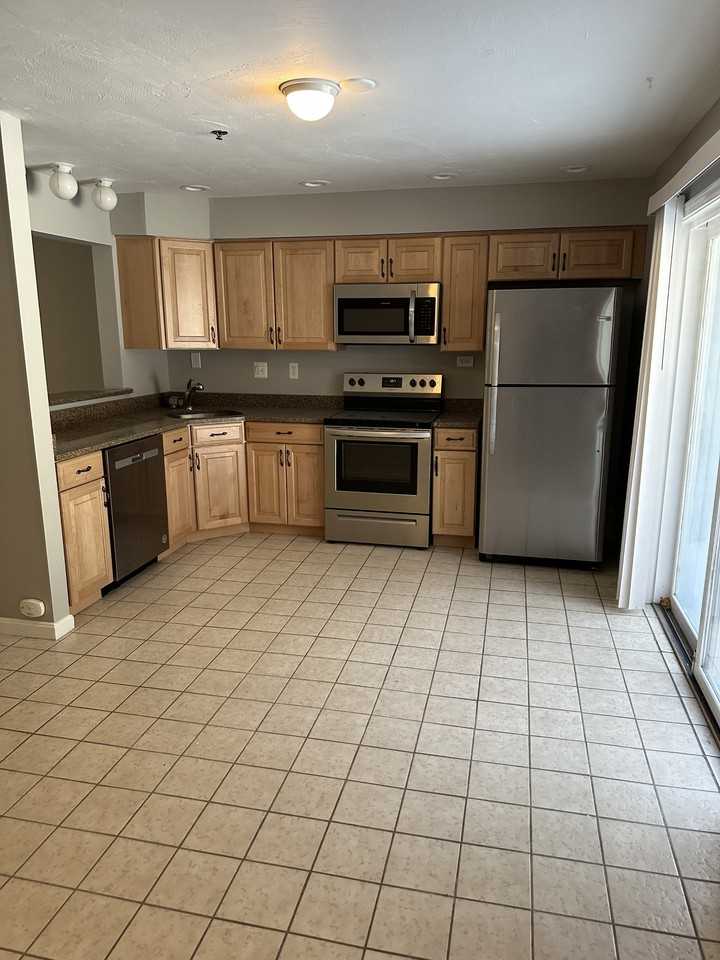 31 Riviera Rd - Photo 3 of 10