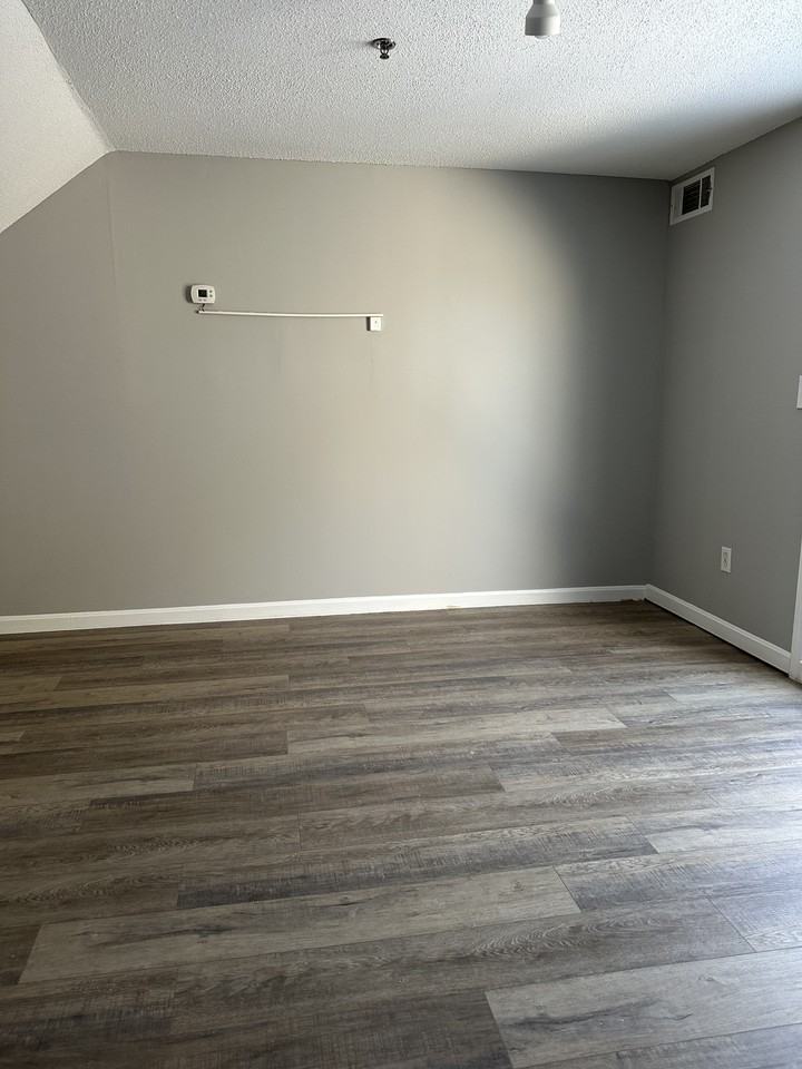 31 Riviera Rd - Photo 6 of 10