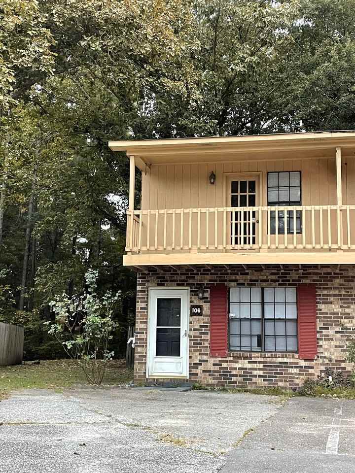 106 Kimeran Ln Apt A #A