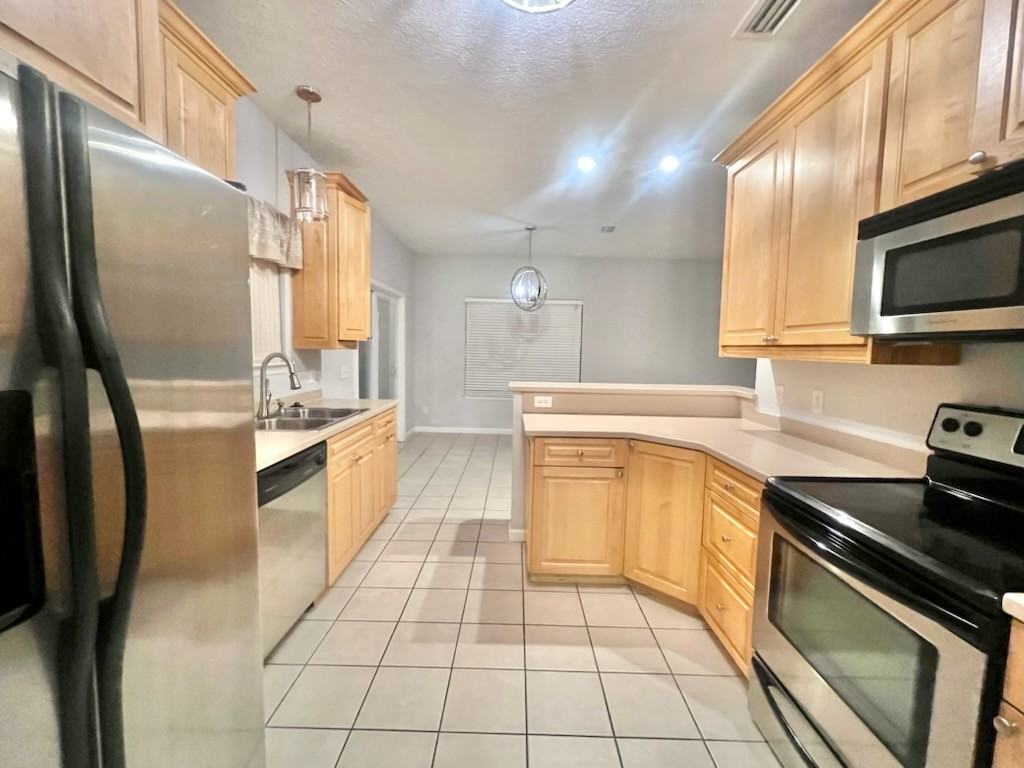 2618 Avondale Ct #1 - Photo 3 of 10