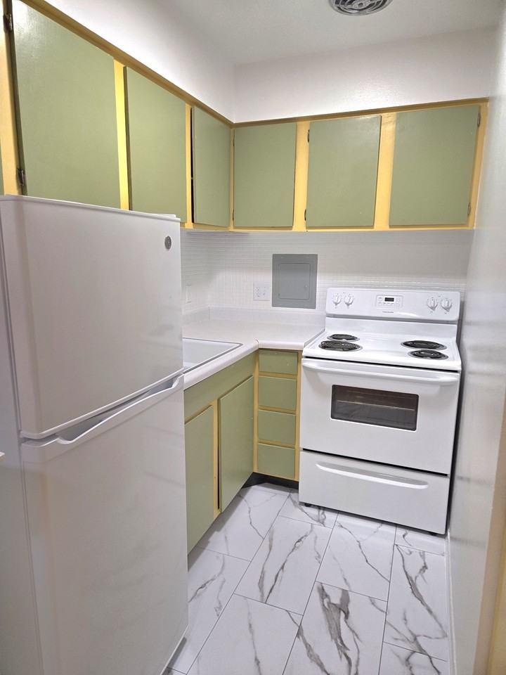 6161 N. Winthrop406 #406 - Photo 6 of 13