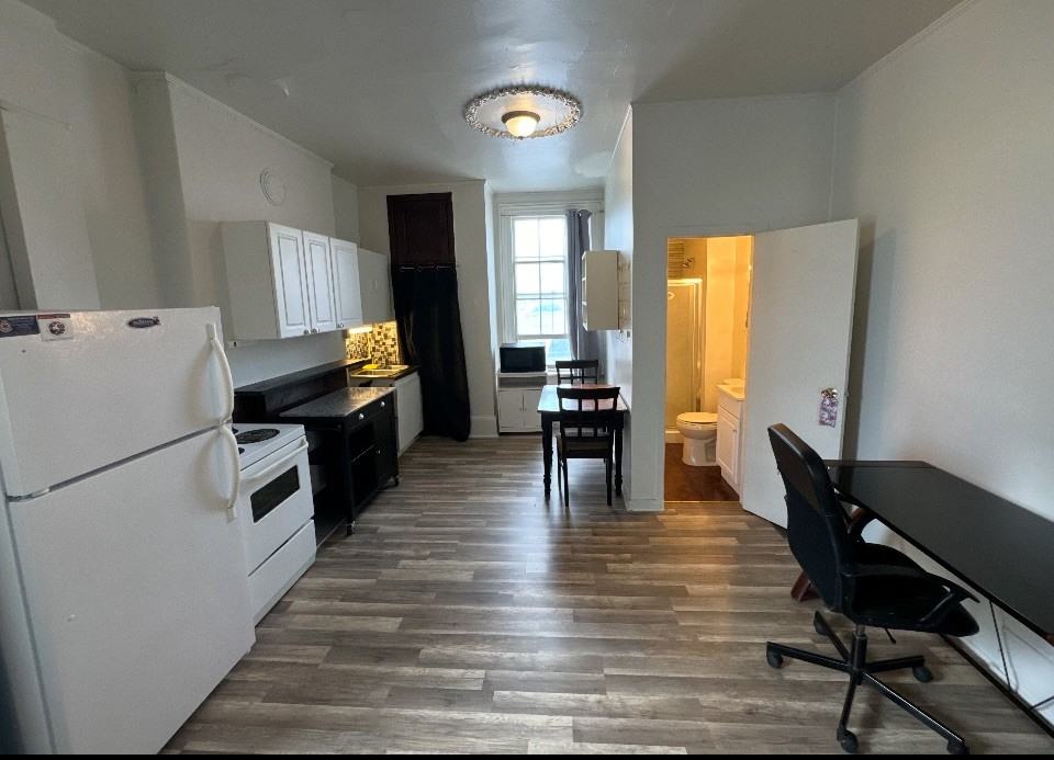 96 Clergy Street East #2 - Photo 3 of 10