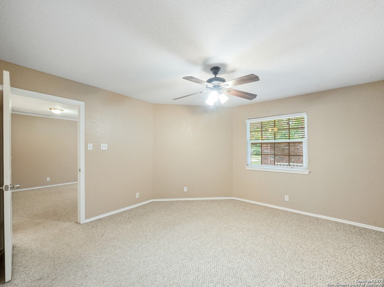 11610 Vance Jackson Road413 #413 - Photo 5 of 16