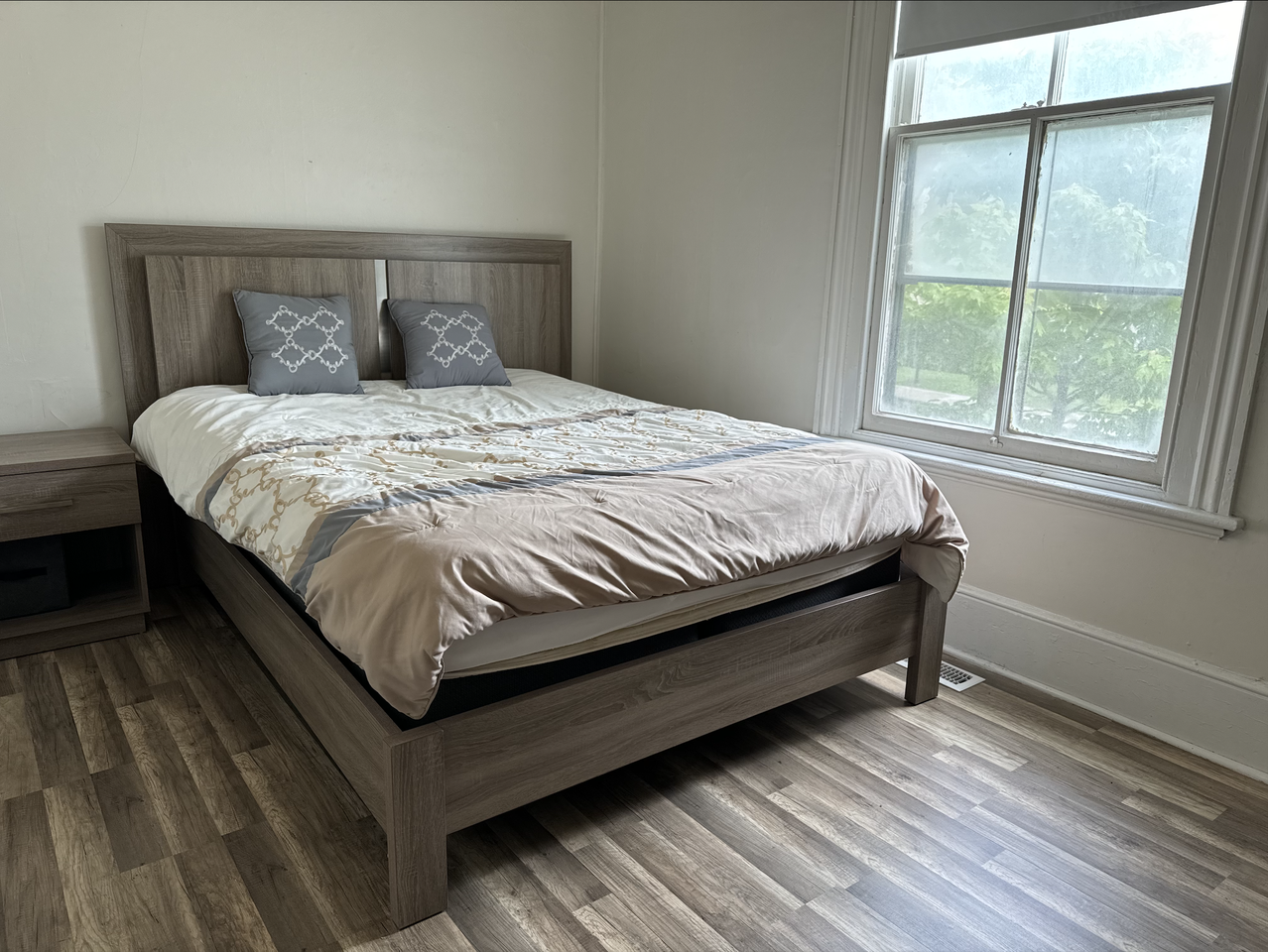 96 Clergy Street East #2 - Photo 6 of 10