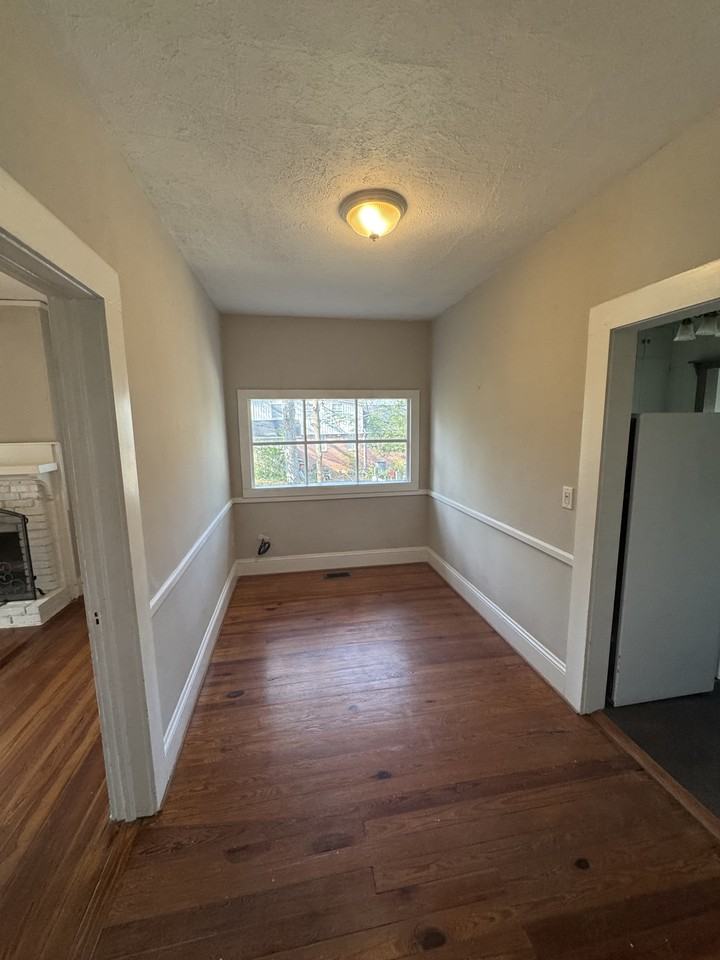 86 Maxwell Ave Sw #1 - Photo 5 of 10