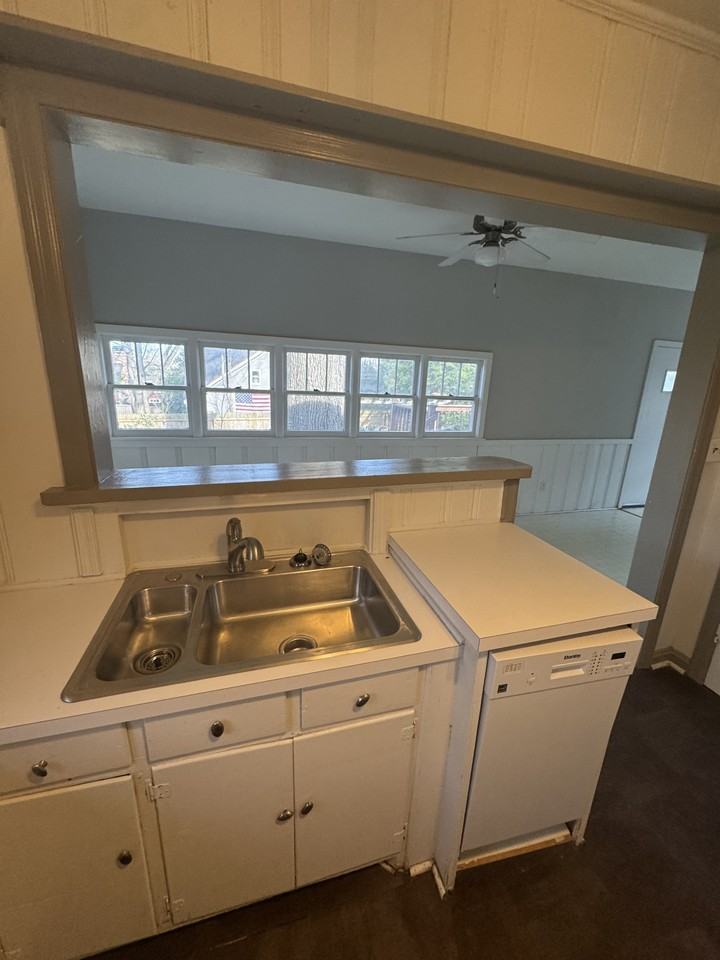 86 Maxwell Ave Sw #1 - Photo 7 of 19