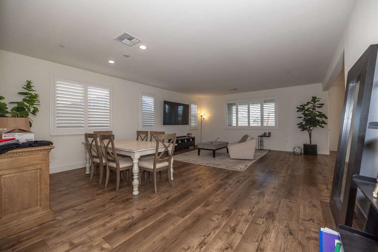 105 Tanoak St #1 - Photo 4 of 16