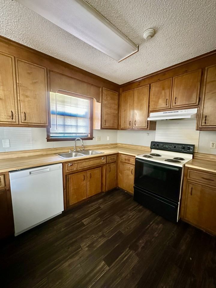 2014 Arkwright Dr #1 - Photo 5 of 19