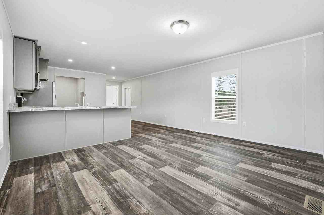 443 W Dogwood Ave - Photo 3 of 29