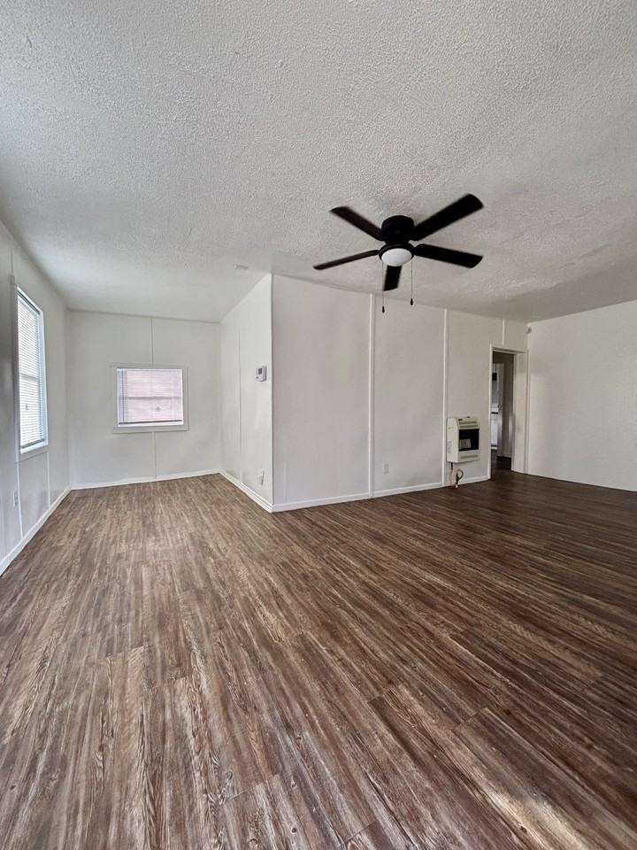 4629 S Broadway Ave #1 - Photo 2 of 14