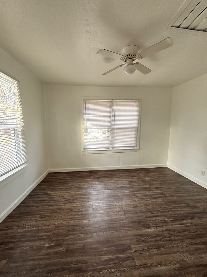 4629 S Broadway Ave #1 - Photo 7 of 14