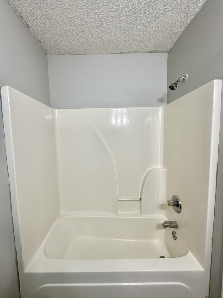 1314 1314 Hasting DrApt. C4 #C4 - Photo 7 of 13